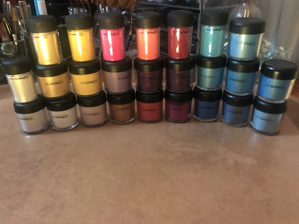 M.A.C Loose Pigment Eyeshadow Power 0.26 Oz Full size Various Color - Image 3 of 4