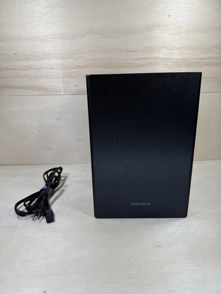 Insignia NS-SBAR21F20 2.1 canais sem fio SOMENTE SUBWOOFER + cabo de alimentação. - Imagem 2 de 4