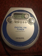 Philips AZT3202/17 Portable CD Player w/Digital FM Tuner Radio Anti-Skip Tested