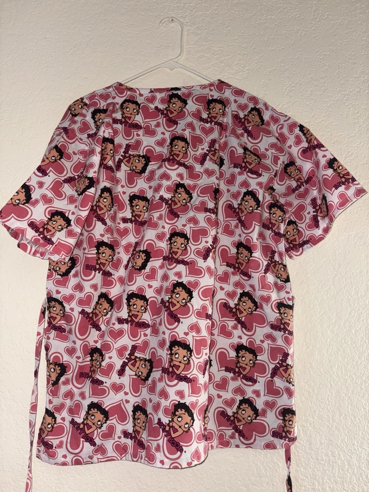 Betty Boop Scrub Top Shirt Women's XL Pink All Over Print Nurse - Image 2 of 4