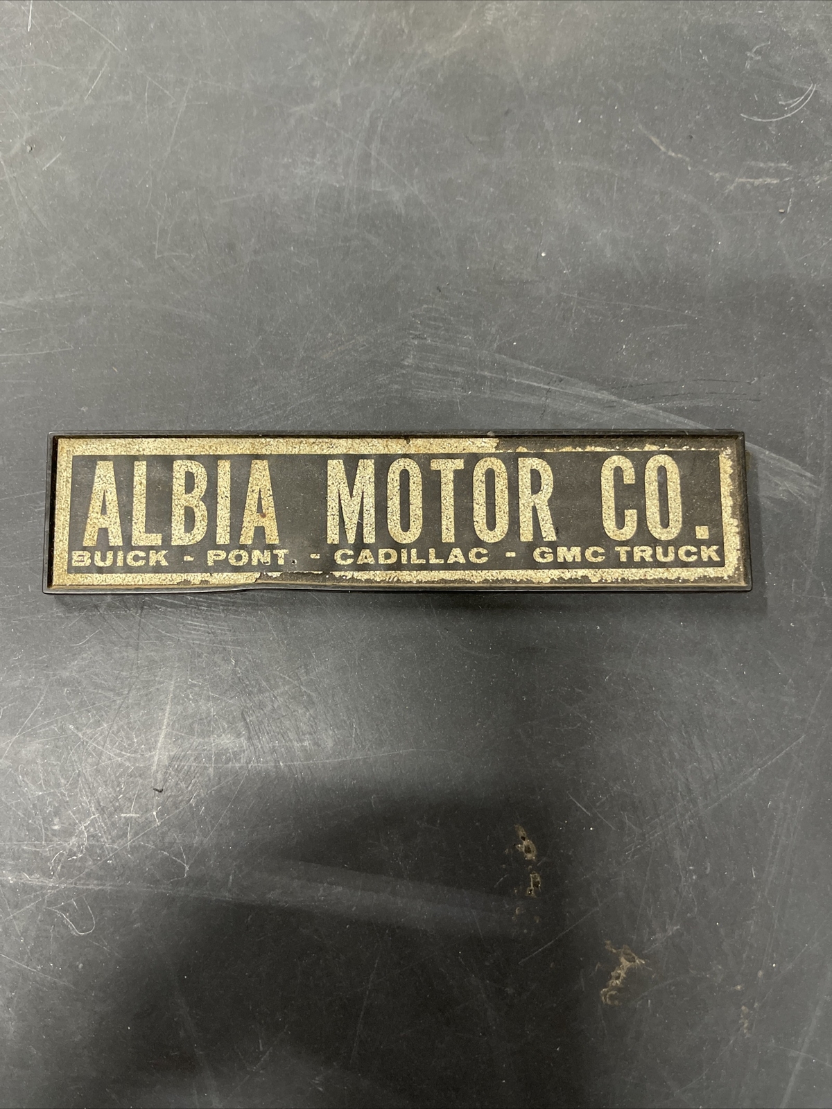 DEALER NAMEPLATE EMBLEM ALBIA MOTOR CO BUICK CADILLAC PONTIAC IOWA GTO