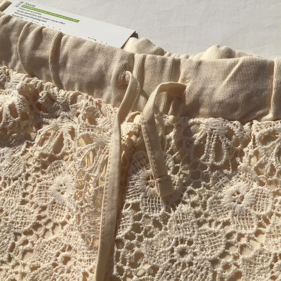 Cream stretch Cotton Crocheted Lace Shorts Hotpants M - 12 - 14 Holiday Sun Boho - Image 3 of 4