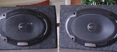 Alpine 6x9in Coaxial Car Audio Speakers Pair in Enclosures for Enhanced Sound