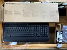 Logitech MK540 Advanced Wireless Keyboard & Mouse Combo for Windows |BARELY USED