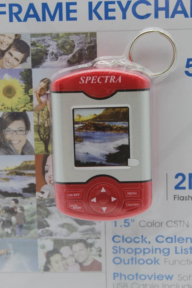Spectra Digital - Digital Photo Frame KeyChain - Holds 50 Photos 1.5" Display - Image 3 of 4