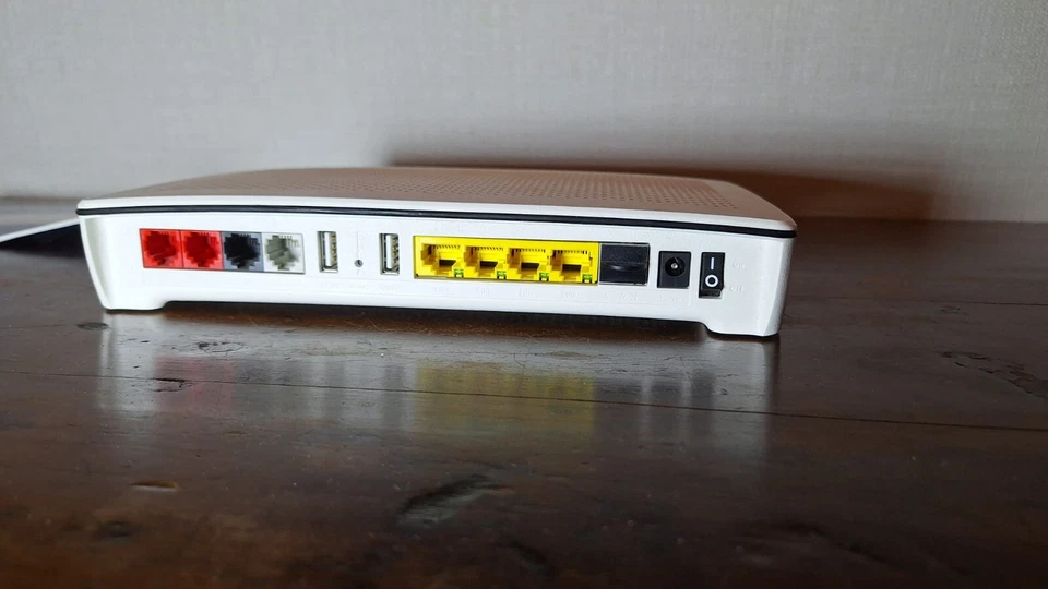  MODEM ROUTER ULTRA INTERNET, WIFI ADSL/FIBRA  TELECOM FIBRA MISTA - Immagine 4 di 4