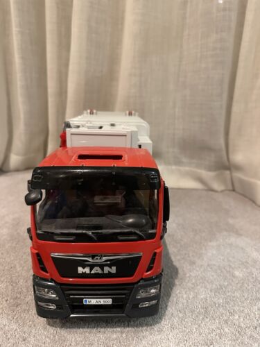 Bruder MAN Recycling truck - Picture 2 of 10