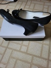 MARC JACOBS black suede round toe shoes heels 9.5 M