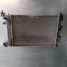 95460091 Radiatore  CHEVROLET (DAEWOO) AVEO (T300) 1.2 (51Kw) Ber. 5p/b/1229cc