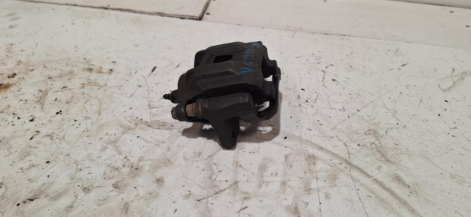 Toyota Estima Left Rear Caliper MCR30 2000-2006 - thumbnail 5
