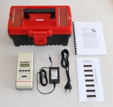 X-Rite 341 Black  White Transmission Densitometer / Dot Meter   Calibrated