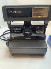 EUC Vintage Polaroid OneStep Close-Up 600 Flip Camera With 1 Sealed Expired Film