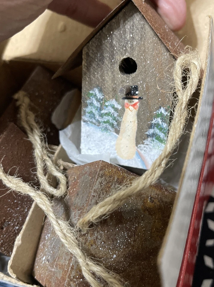 Juego de 4 adornos navideños vintage rústicos pintados a mano para casa de pájaros CMI/Henton Foto 4 de 4