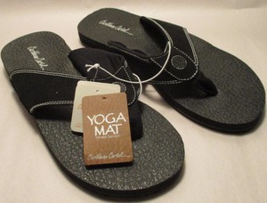 thick flip flops mens