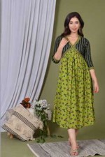 Indian Pakistani Readymade Green Floral Kurta Kurti Flared Tunic Top Dress