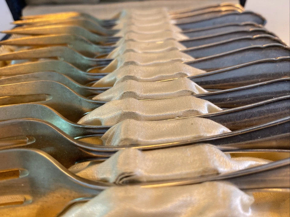 Antike 12 Alte Kuchengabel Im Etui 90 VSF gemarkt - Bild 4 von 4