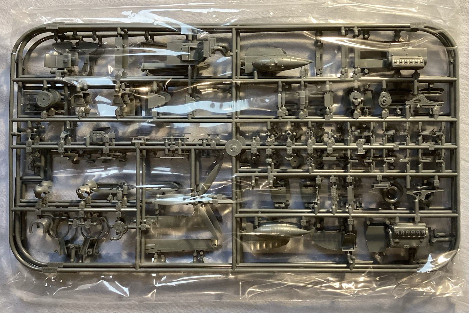 Maquette 1/48 Eduard Bf 109 E d'exception en édition limitée Adlerangriff - 3
