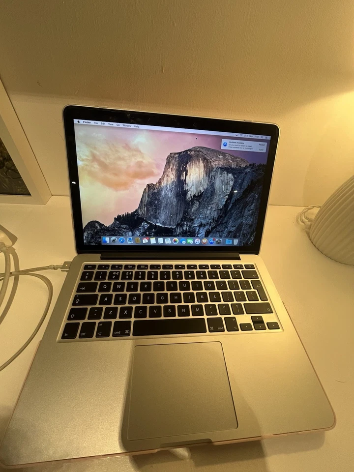 MacBook Pro 13.3" A1502 (Late 2013) i5 8GB RAM 500GB SSD - same day dispatch! - Image 2 of 4
