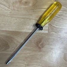 New Britain P3 No. 3 Phillips Screwdriver Yellow Handle DP6 Vintage USA