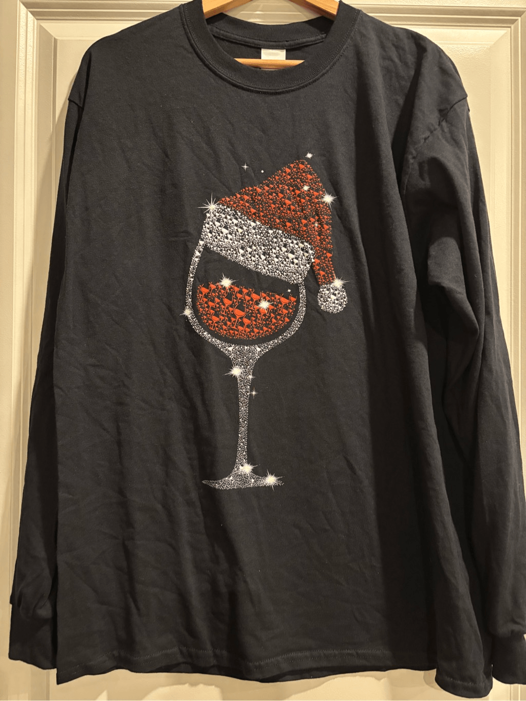 Festive Christmas Long Sleeve Wine Glass Tee in Size Large  
