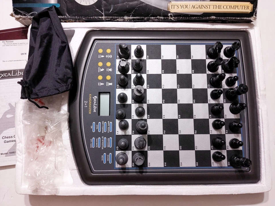 Vintage Excalibur King Master Electronic Chess Game 911E FAO Schwarz - Image 3 of 4