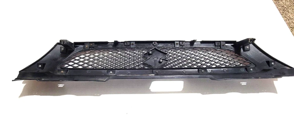 2007 2008 2009 SUZUKI RENO FRONT BUMPER COVER GRILL GRILLE CHROME OEM. 2008 Foto 3 de 3