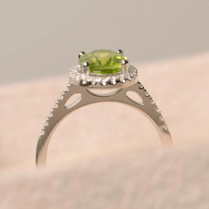 2.25Ct Oval Cut Simulated Green Peridot Engagement Gift Ring 14K White Gold Over - Image 2 of 4