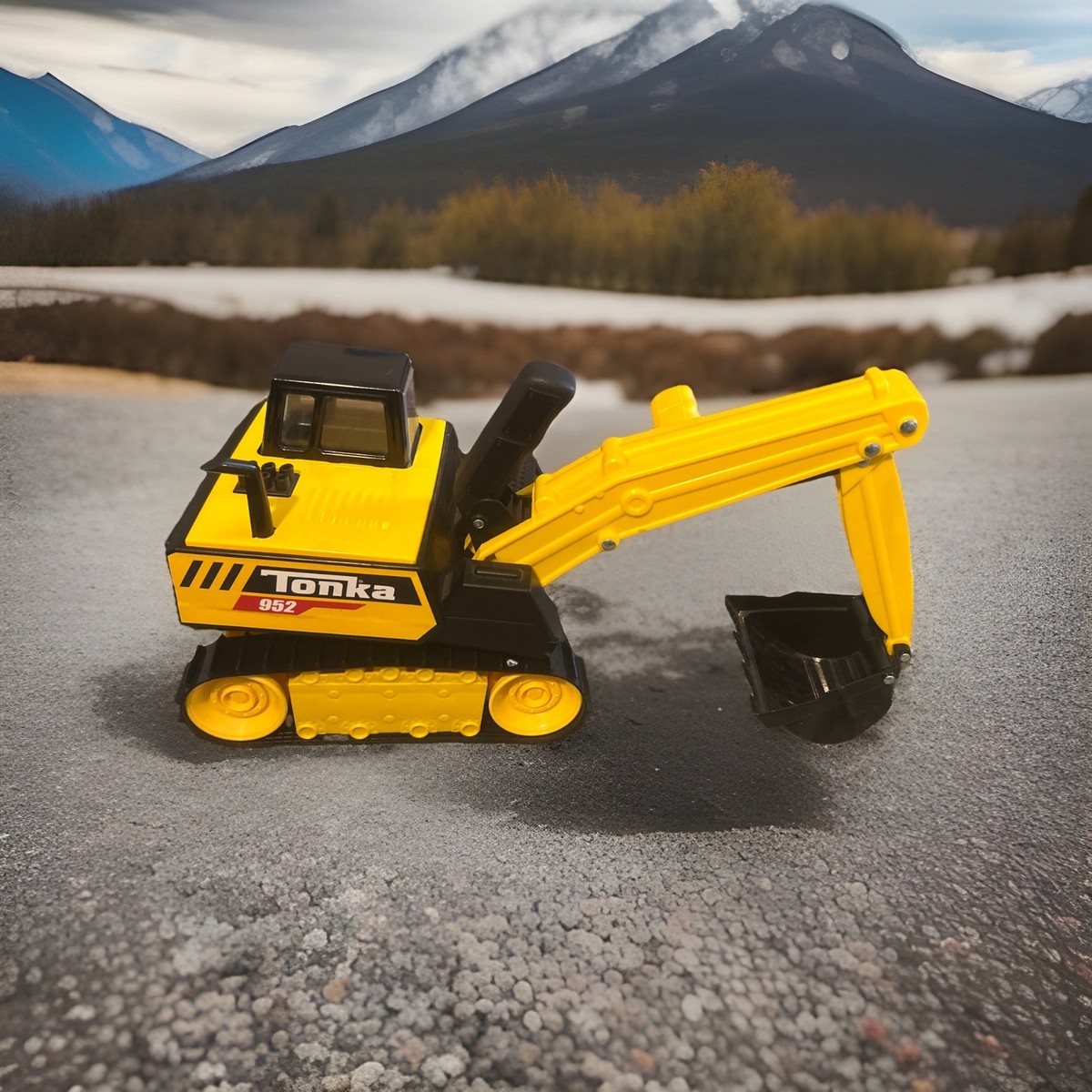 Hasbro Tonka Steel/Plastic Black & Yellow #952 Excavator | eBay