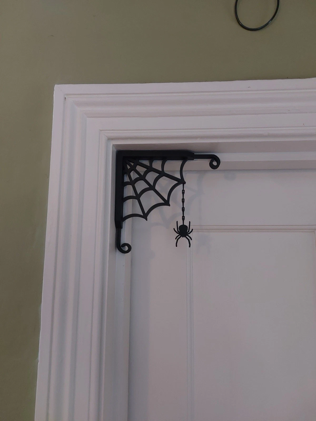 Spider on Web Halloween Decoration - Articulated 3D Print for Door Frame