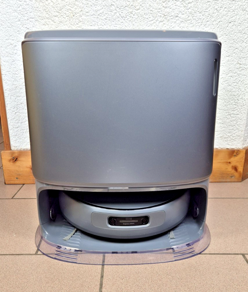 Narwhal Freo Z Ultra Vacuum and Mopping Robot