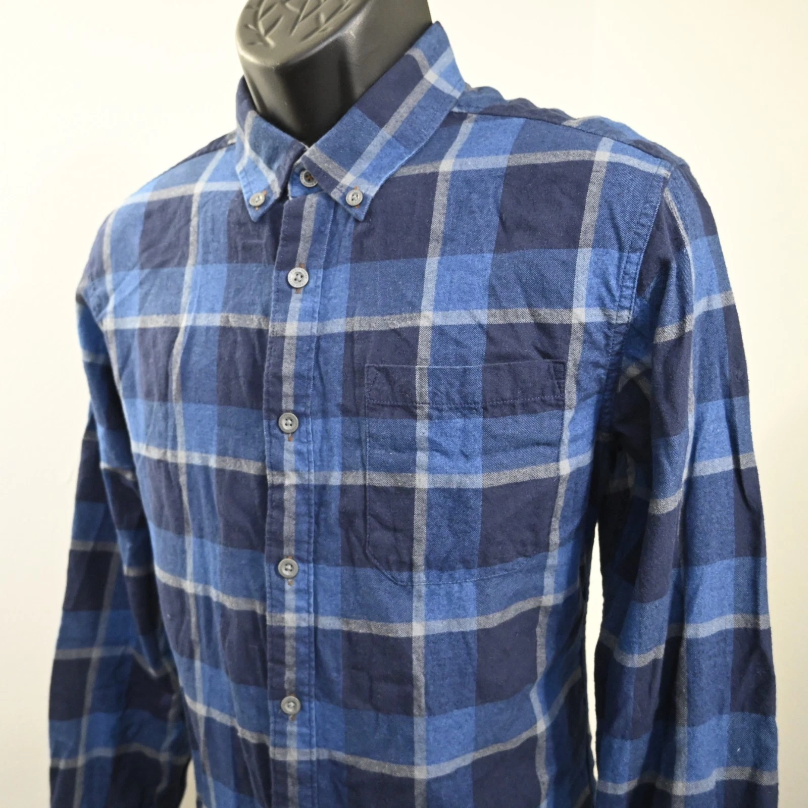 Eddie Bauer Flannel Shirt Classic Fit Plaid Long Sleeve Button Up Mens Medium