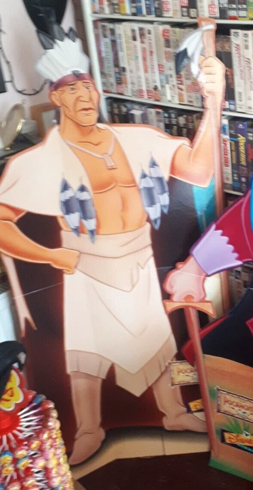 POCAHONTAS 1995  DISNEY ORIGINAL STANDEE PROMO DISPLAY VIDEO SHOP CHIEF POWHATAN - Image 3 of 4
