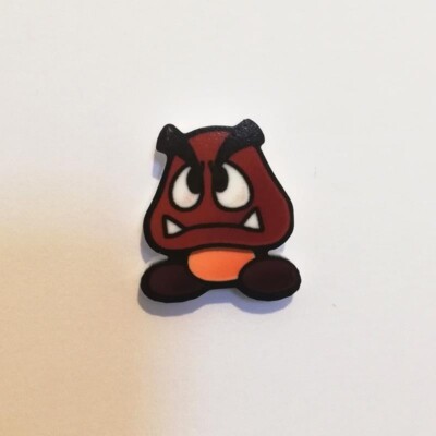 Paper Mario - Goomba Pin Anstecker - Super Mario Bros. - 3mm dickes Acryl