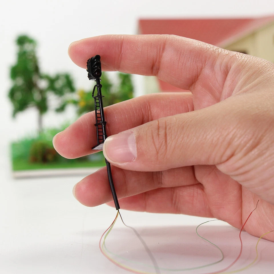 3pcs Model Railroad N Scale Red Yellow Green Traffic Signal 3-LEDs Block Signal - Image 3 of 4