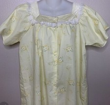 Previews USA Vtg Dress Womens sz Small. Yellow Floral Night Gown House Lounge