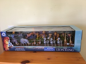 disney store mega figurine set