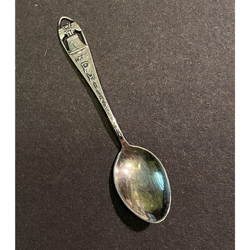 Cuchara de colección Philadelphia Sterling 1776 recorte campana de la libertad recuerdo de 3,5" - Imagen 1 de 6