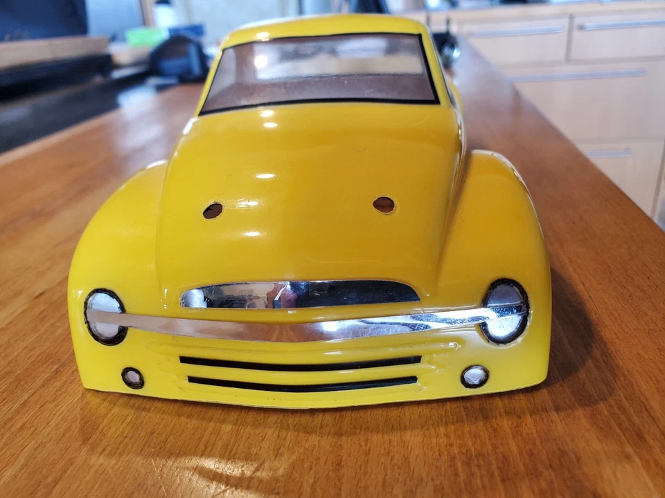 1/18TH TRUCK BODY FOR HPI MICRO RS4 XRAY M18 PAINTED SUPER NICE AND NEW YELLOW - Image 3 of 4