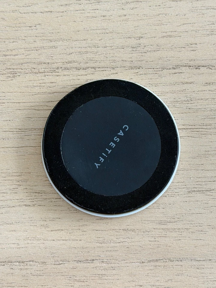 Empuñadura/soporte magnético para teléfono CASETiFY MagSafe - blanco (usado) Foto 2 de 4