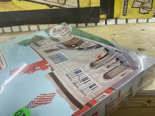 life-like hampden engine house #46 - Picture 7 of 7