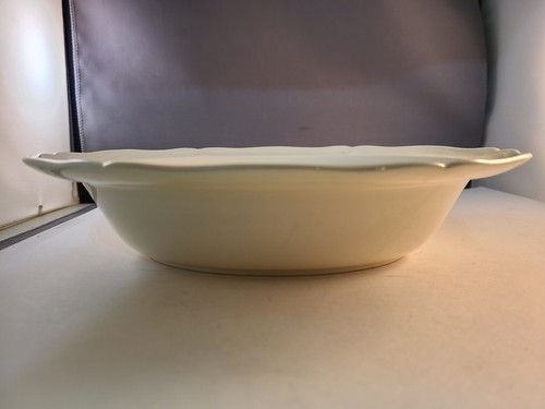 Wedgwood Queen's Plain 9 3/4" Oval Vegetable Serving Bowl - Picture 4 of 5