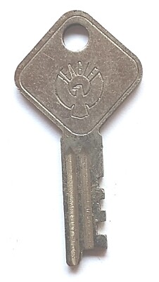 Vintage Key EAGLE LOCK CO Conn TERRYVILLE Appx 1-1/2'' Replacement Locks 