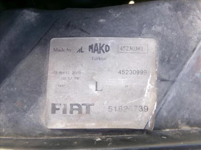 Farol 51826739 lado esquerdo para FIAT LINEA 1.6 JTD 2007-2013 2009 89089 - Imagem 2 de 4