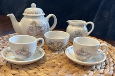VTG Wedgwood Beatrix Potter MRS TIGGY-WINKLE 8 Pc Children  s TEA SET 1980s