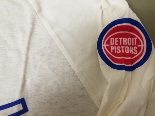 New Mitchell & Ness Mens NBA Detroit Pistons Raglan T-Shirt. - 第 2/7 張圖片