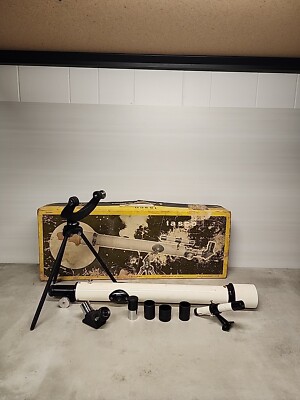 TASCO 6TE-5 REFRACTOR TELESCOPE Complete with original box for