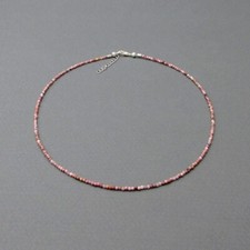 Colliers ras du cou femme délicats en perles de pierres précieuses rondes à f...