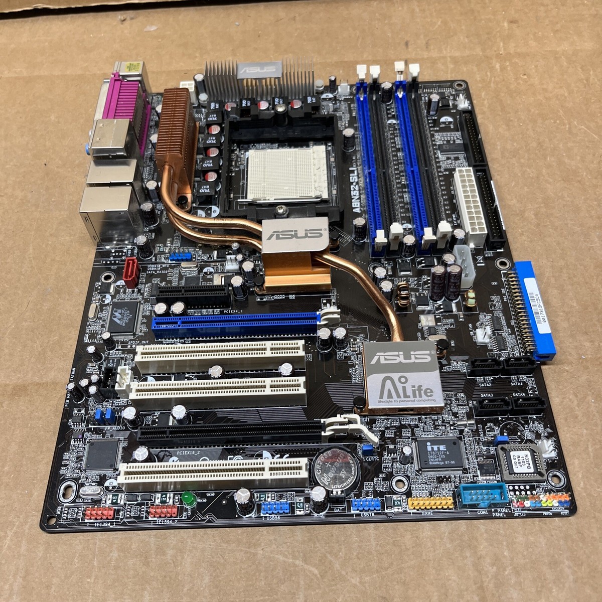 A8N32-SLI ASUS A8N32-SLI Deluxe Socket 939 NVIDIA nForce4 SLI X16