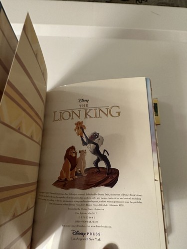 THE LION KING only at TARGET Includes Blu-ray, DVD, Digital, 32-Page Storybook & - Picture 3 of 4