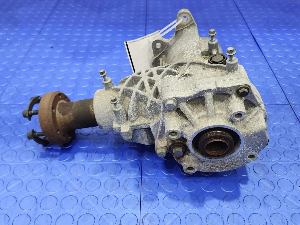 Volvo V60 V70 V80 S60 XC60 Caja de transferencia Conjunto Engranaje angular OEM 360126718 Foto 4 de 4